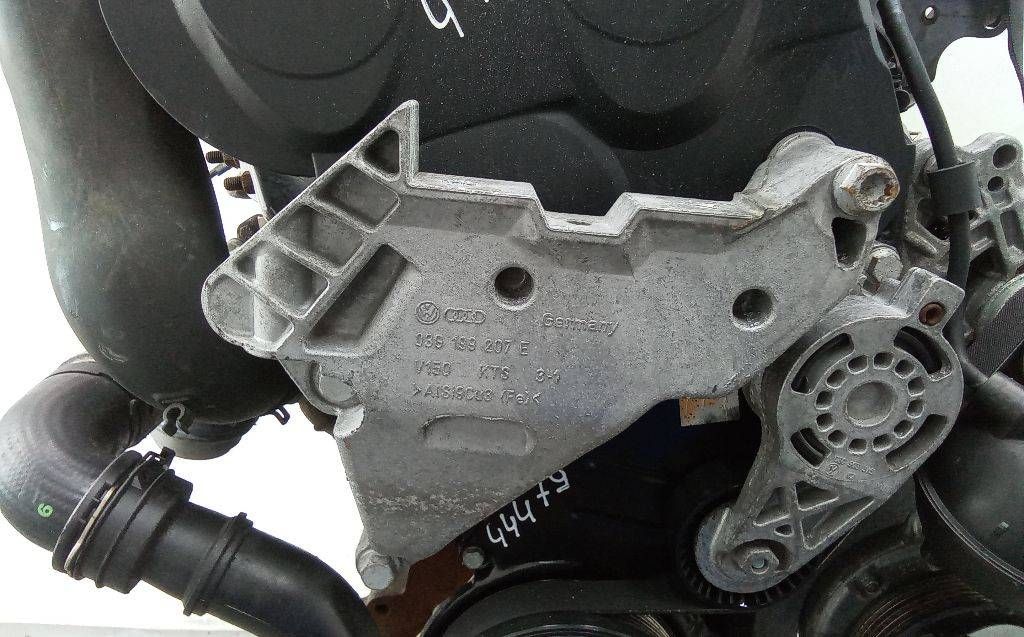 кронштейн двигателя Volkswagen Golf 5 поколение 2007, 2.0 л., дизель, АКПП, 039199207