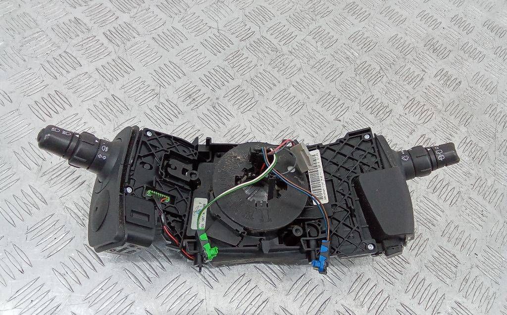 переключатель подрулевой (стрекоза) Renault Scenic 2 поколение 2005, 8200206521