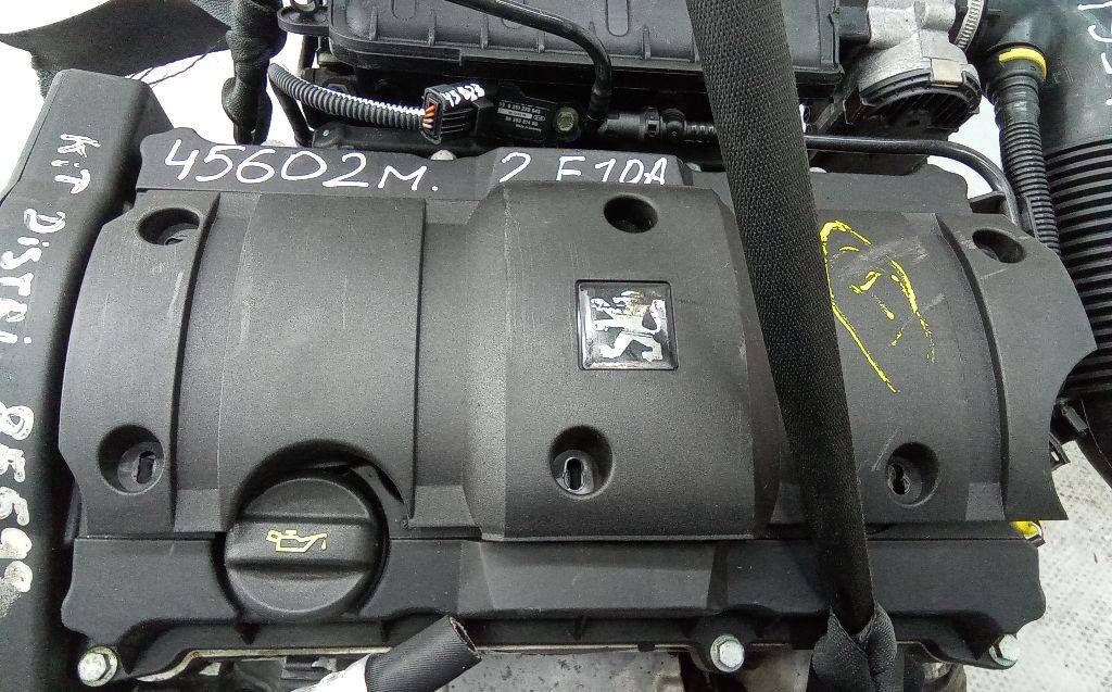 декоративная крышка двигателя Peugeot 307 1 поколение 2001, 1.6 л., бензин, МКПП, 9638602180