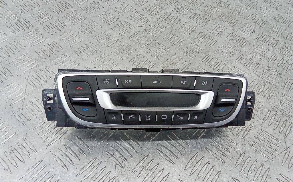 блок управления печки / климат-контроля Renault Megane 3 поколение 2010, 275100007R