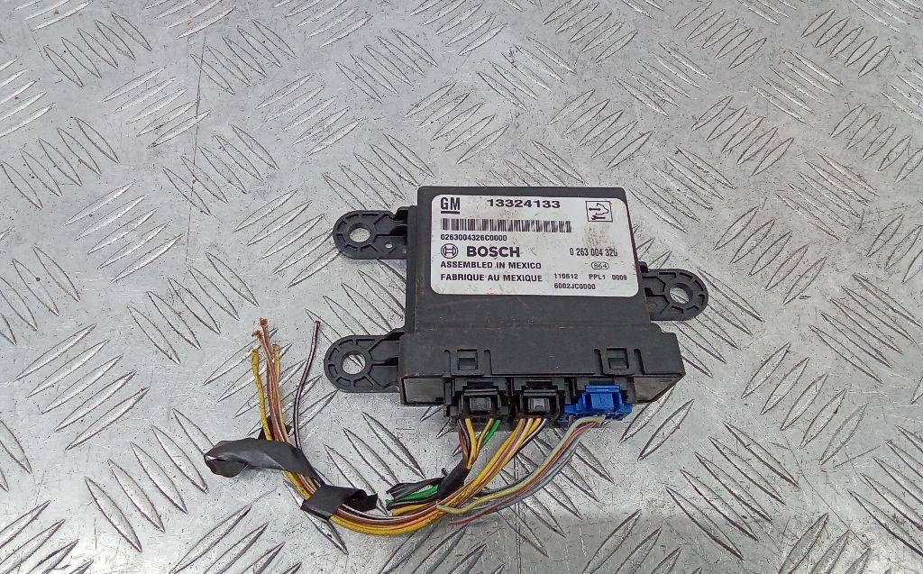 блок управления парктрониками Opel Zafira 2 поколение (B) [рестайлинг] 2010, 13324133
