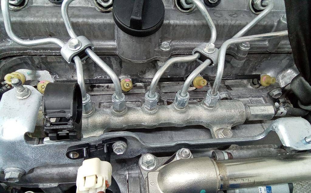 топливная рампа Toyota Corolla Verso 2 поколение AR10 2007, 2.2 л., дизель, МКПП, 063005J09762