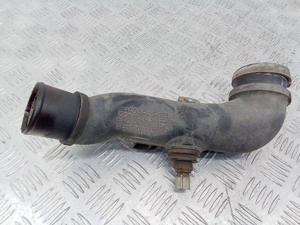 патрубок интеркулера Toyota Avensis 2 поколение (T250) [рестайлинг] 2009, 173620R030