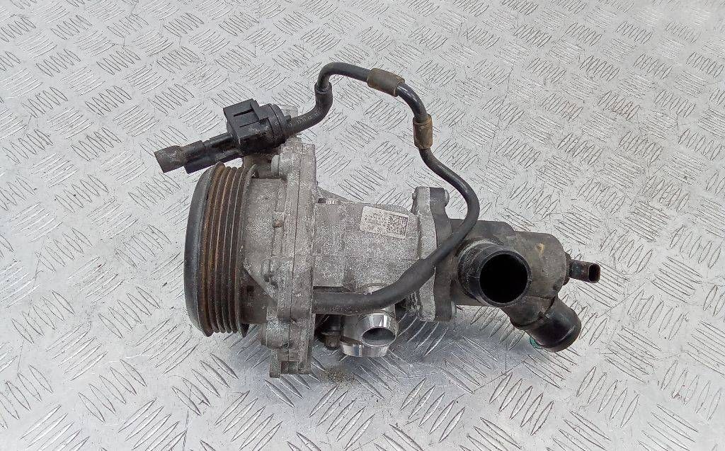 помпа Mercedes-Benz CLA-Класс C117 2015, 2.2 л., дизель, A6512000501