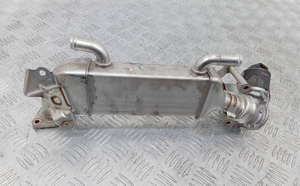 охладитель EGR / Радиатор EGR Mercedes-Benz CLA-Класс C117 2015, 2.2 л., дизель, A6511400575