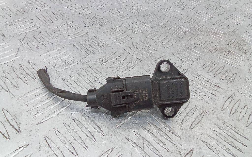 датчик абсолютного давления Hyundai i30 1 поколение 2008, 1.6 л., дизель, 39300-84400