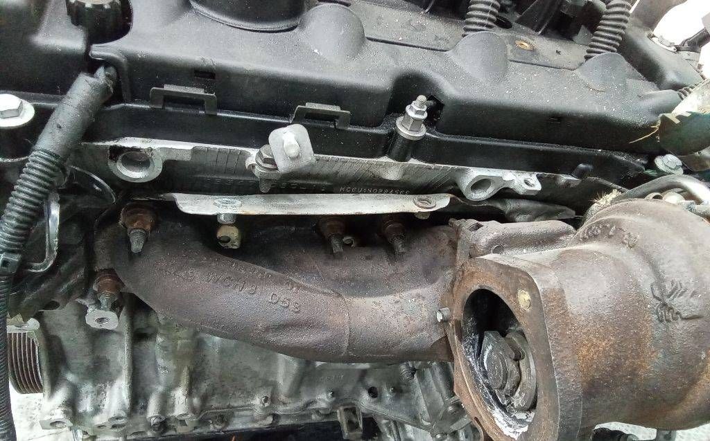коллектор выпускной Citroen DS3 1 поколение 2010, 1.6 л., бензин, МКПП, V759703180
