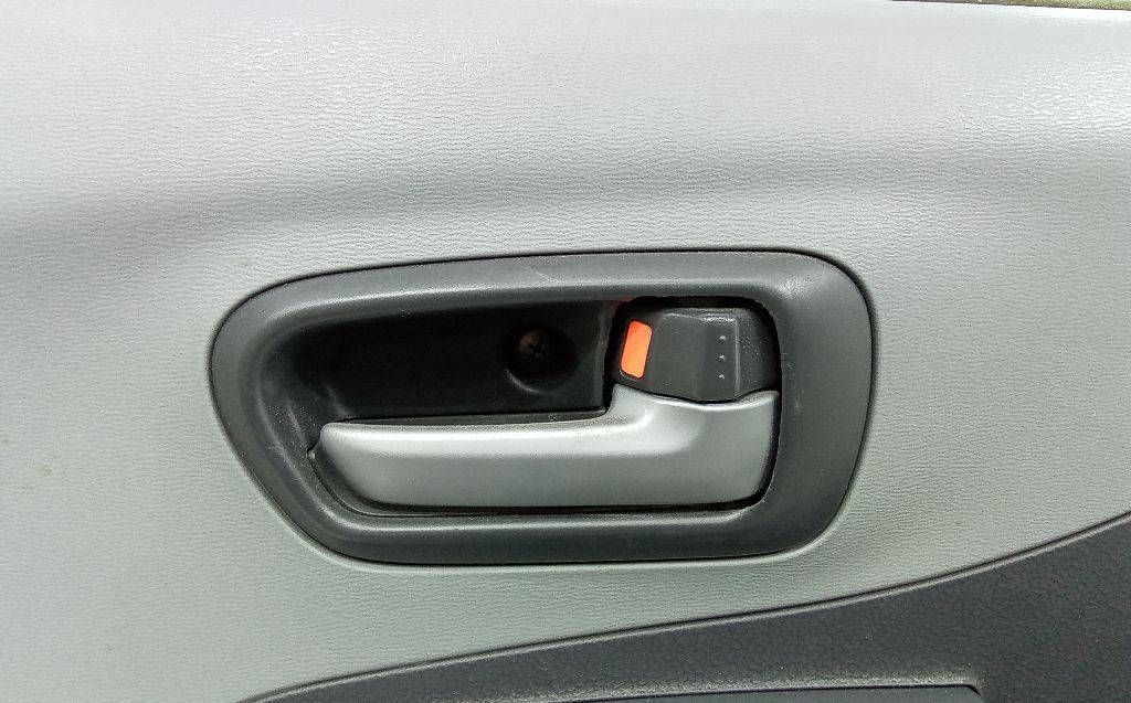 ручка внутренняя передняя правая Suzuki Alto 5 поколение 2011