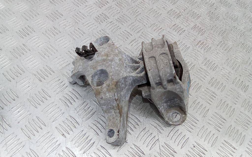 подушка крепления двигателя Renault Duster 1 поколение 2010, 112849221R