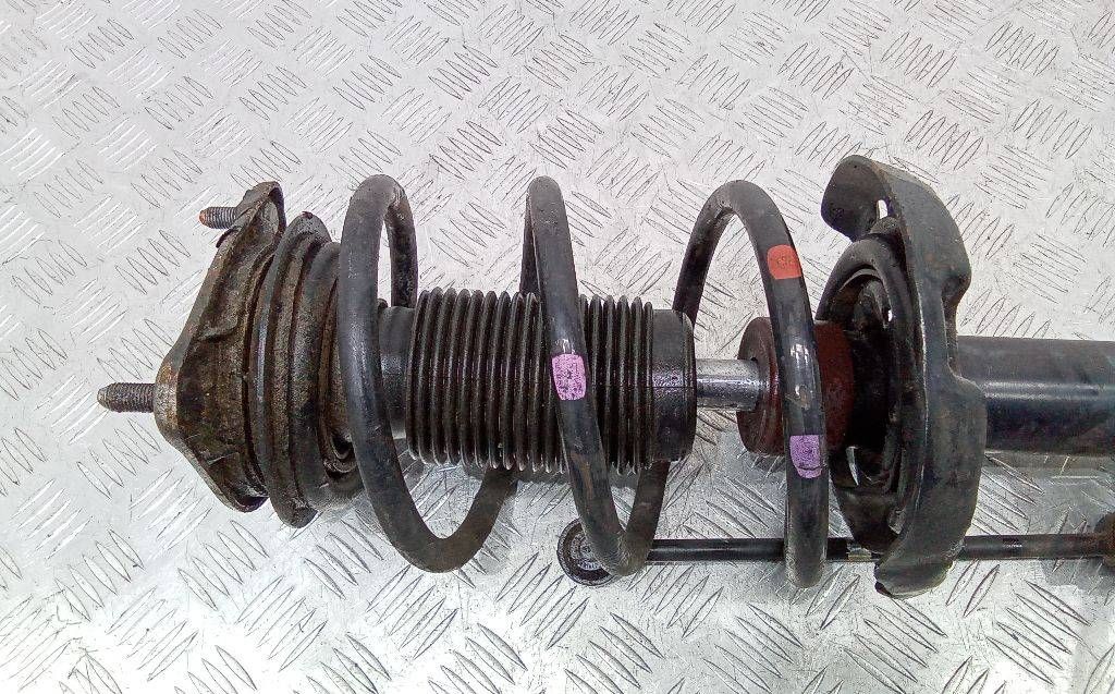 пружина передняя Hyundai i30 1 поколение 2008, 1.6 л., дизель