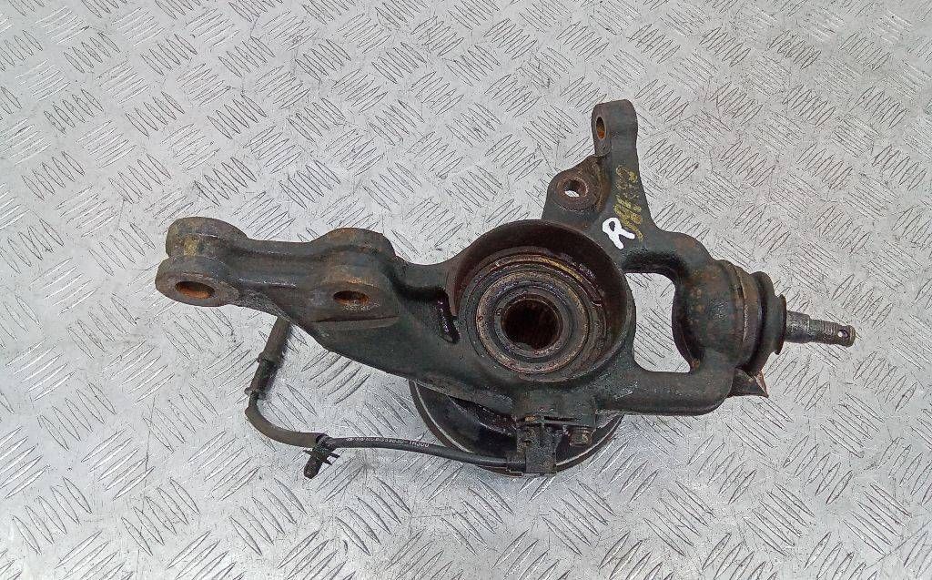 кулак поворотный правый Hyundai i30 1 поколение 2008, 1.6 л., дизель