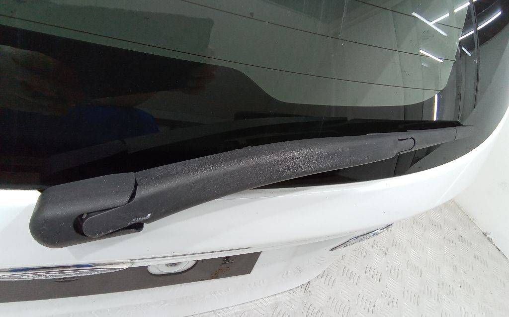 щеткодержатель задний Ford Fiesta 6 поколение 2011