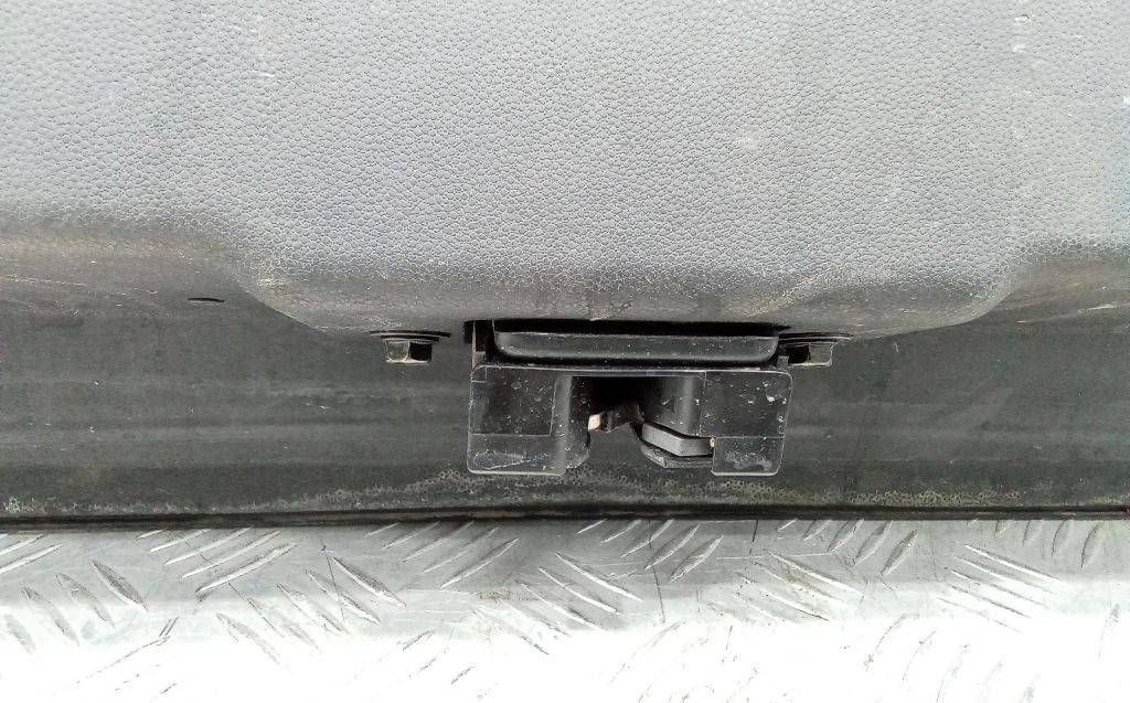 замок багажника Mazda 5 1 поколение [рестайлинг] 2009