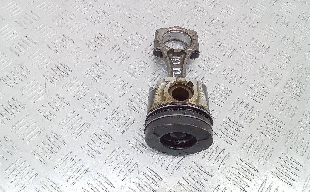 поршень Opel Astra J 2011, 1.7 л., дизель