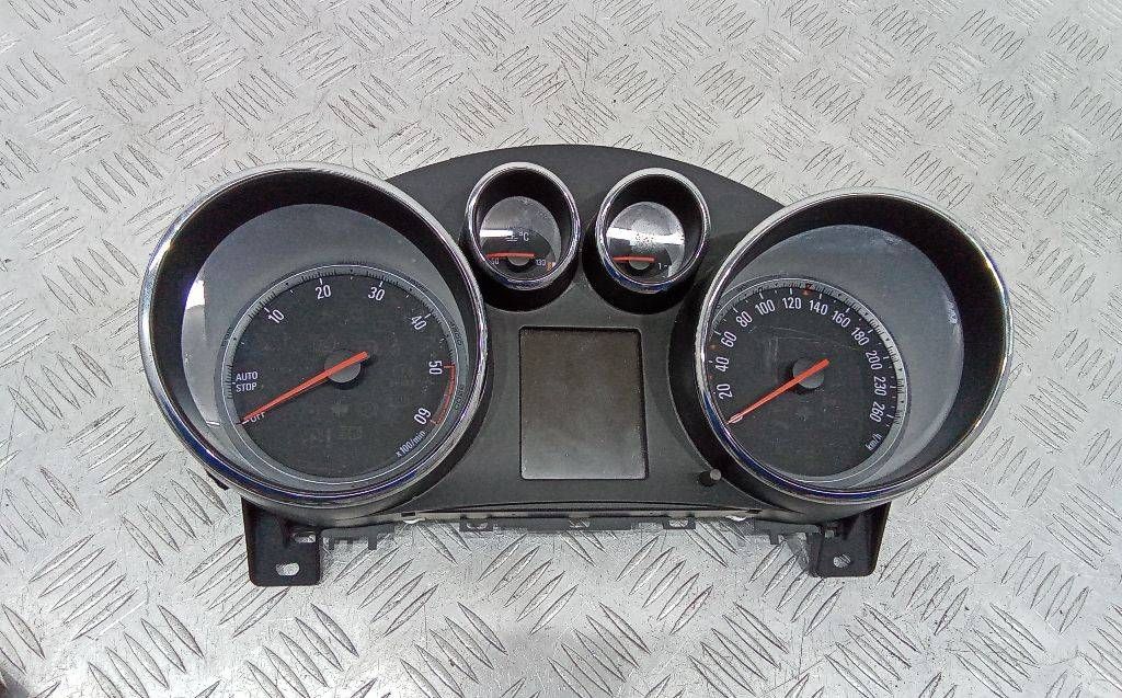 щиток приборов (приборная панель) Opel Astra J 2012, 13374940