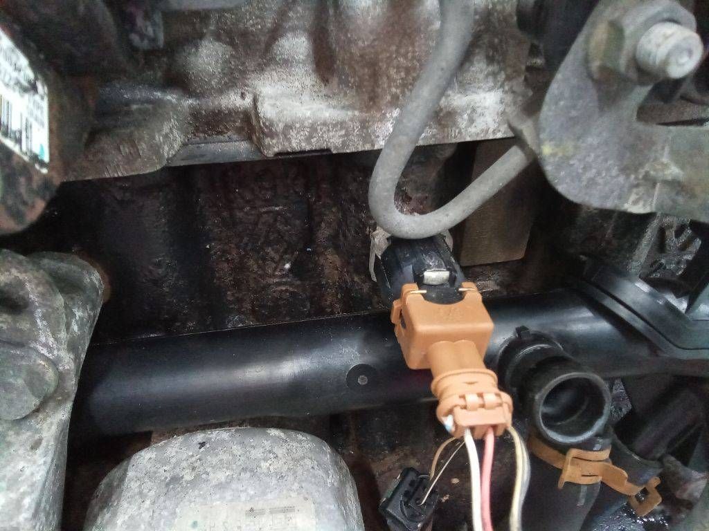 датчик детонации Renault Clio 3 поколение 2005, 1.5 л., дизель, МКПП, 7700732262