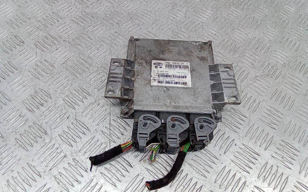 блок управления двигателем Peugeot 206 1 поколение 2002, 2.0 л., бензин, 9642606280