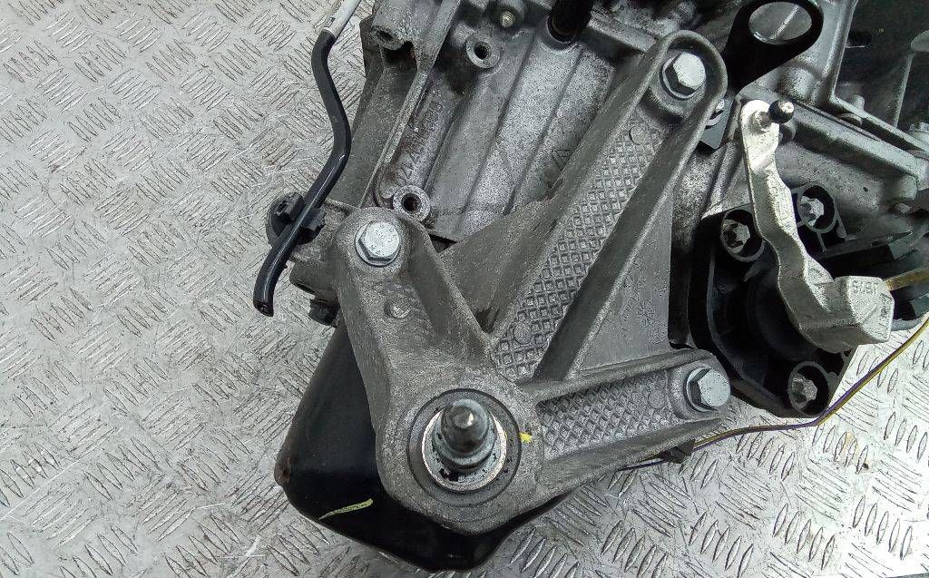 кронштейн КПП Renault Modus 1 поколение 2005, 1.5 л., дизель, МКПП, 8200043084