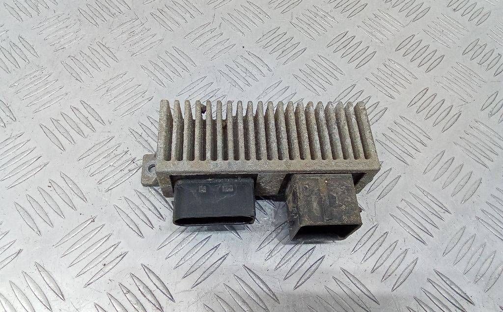 реле накала свечей Renault Laguna 3 поколение 2011, 1.5 л., дизель, МКПП, 8200558438