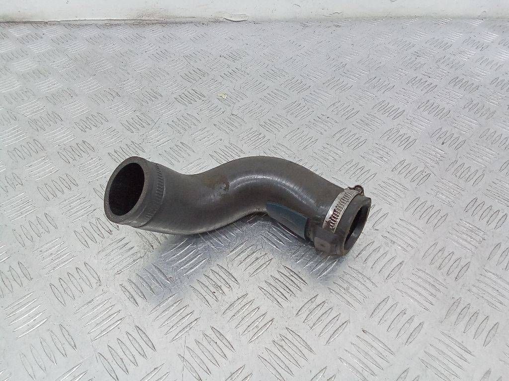 патрубок интеркулера Renault Scenic 2 поколение 2004, бензин, 8200246222