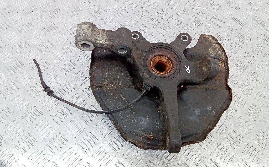 кулак поворотный правый Mercedes-Benz B-Класс W245 2005