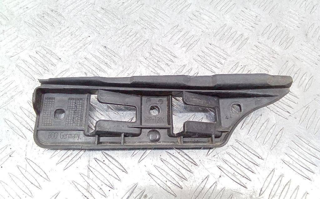 Крепление бампера переднего Volkswagen Golf 4 поколение 2005, 1K0807183