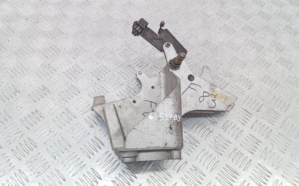 кронштейн (крепление) BMW X5 E53 2002, 6752789