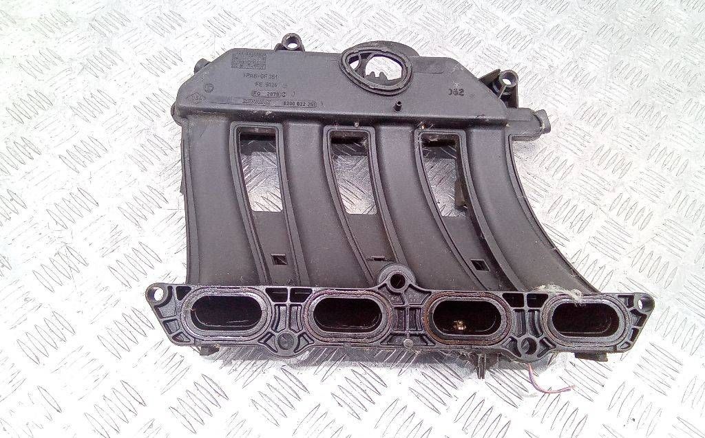 коллектор впускной Renault Megane 1 поколение [рестайлинг] 2001, 1.4 л., бензин, 8200022251