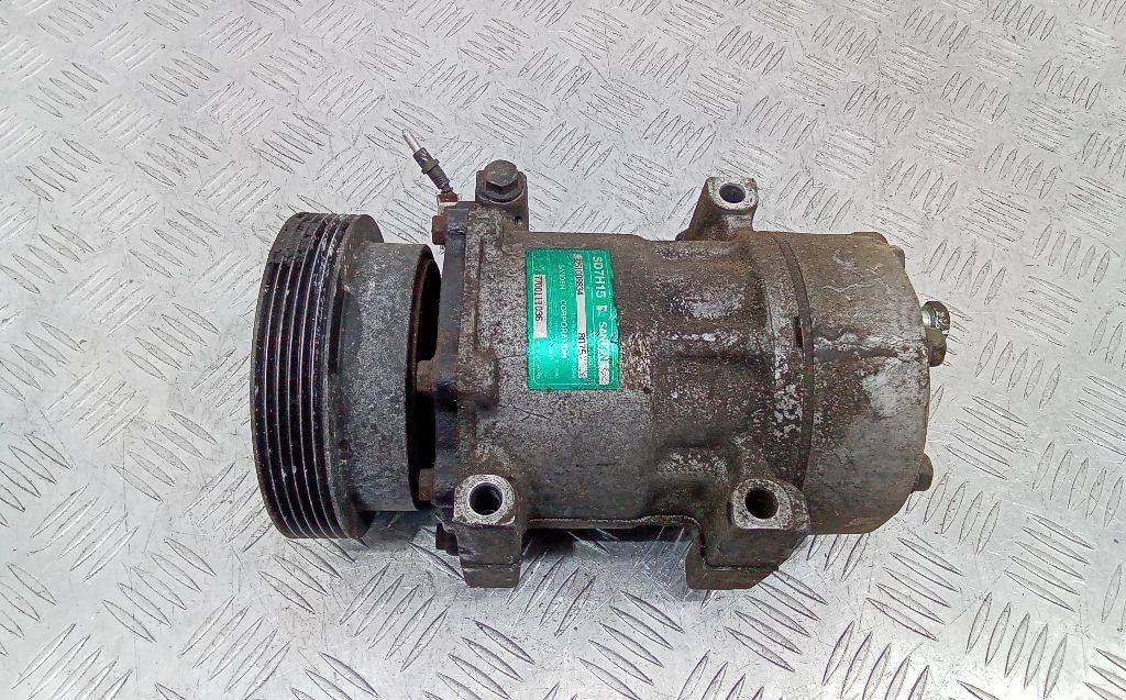 компрессор кондиционера Renault Laguna 1 поколение [рестайлинг] 1999, 7700111036