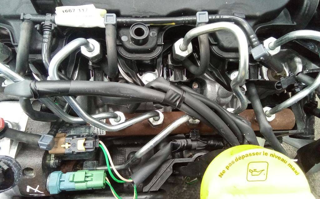 топливная рампа Dacia Sandero 1 поколение 2011, 1.5 л., дизель, МКПП, 8200669695