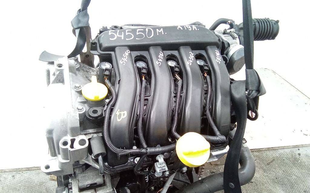 коллектор впускной Renault Clio 3 поколение 2006, 1.4 л., бензин, МКПП, 8200275053
