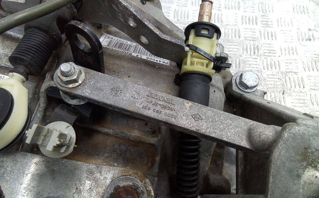 кронштейн КПП Renault Espace 4 поколение 2006, 2.0 л., дизель, МКПП, 8200292831