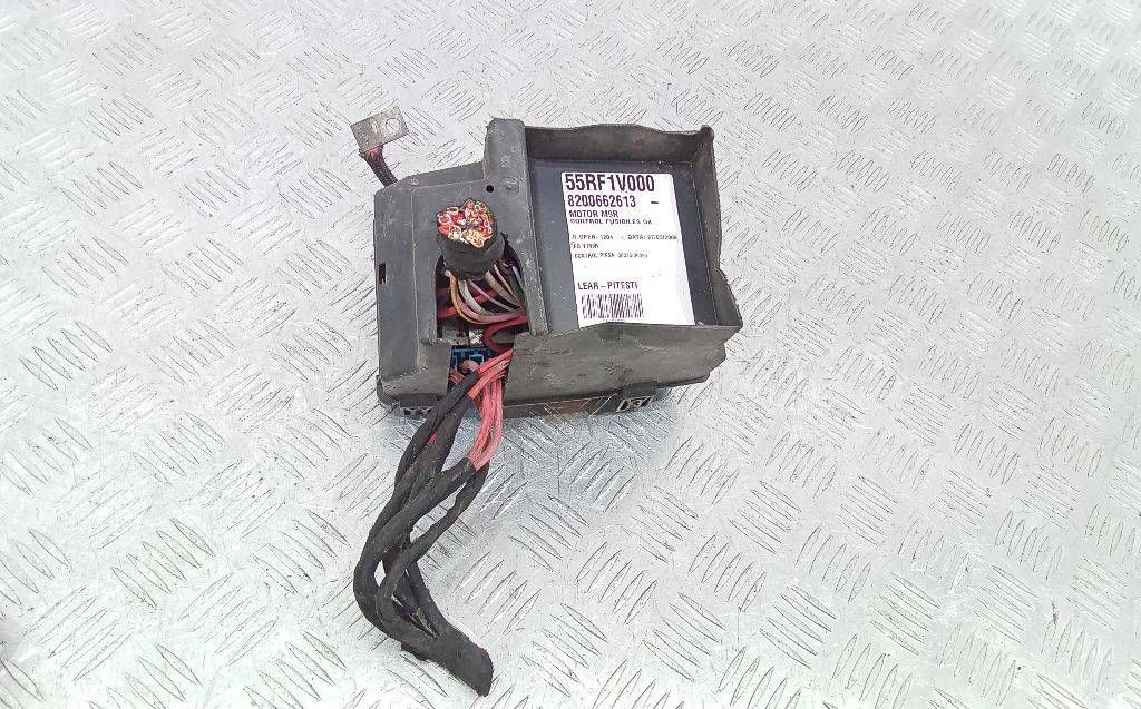 блок предохранителей Renault Espace 4 поколение 2006, 2.0 л., дизель, МКПП, 8200662613