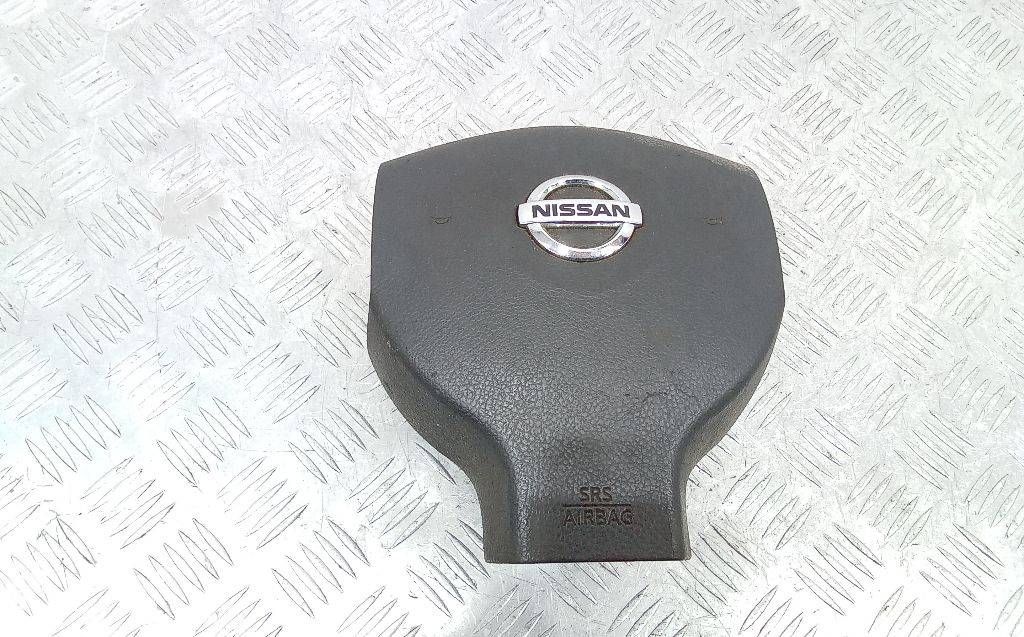 подушка безопасности водителя Nissan Note E11 2007, 305566410