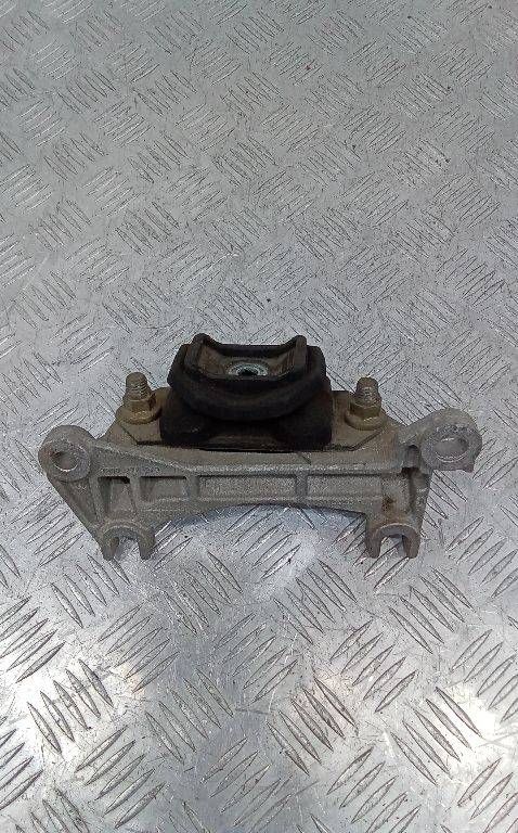 подушка крепления КПП Renault Megane 2 поколение 2004, 1.6 л., бензин, купе, 8200277212