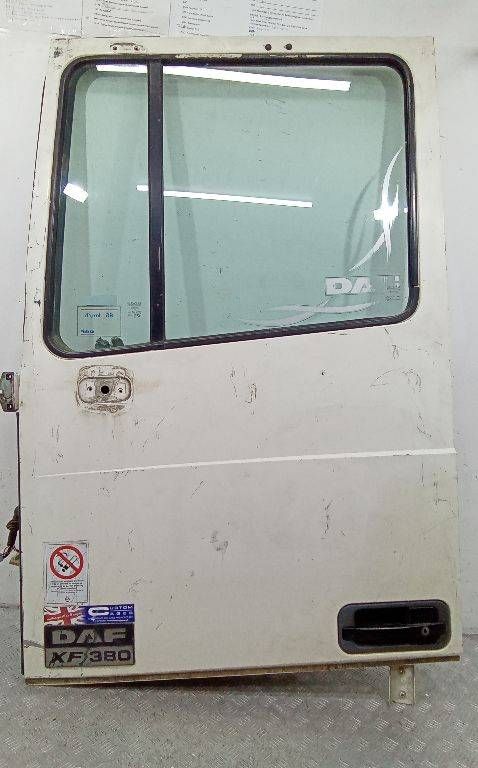 дверь передняя левая DAF XF 105 1999
