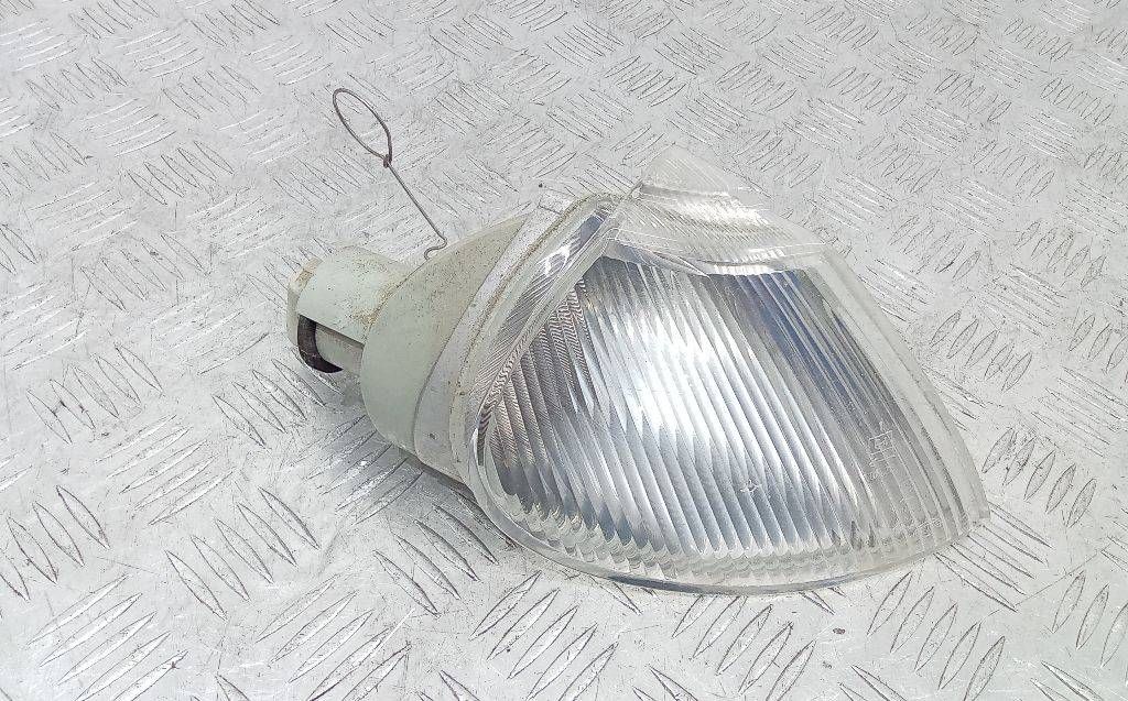 поворотник правый Renault Laguna 1 поколение 1997, 7700820127