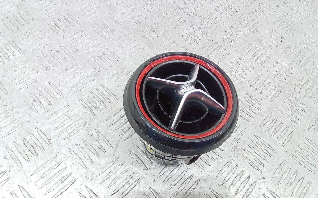 дефлектор обдува салона Mercedes-Benz A-Класс W176 2013, A1768301054