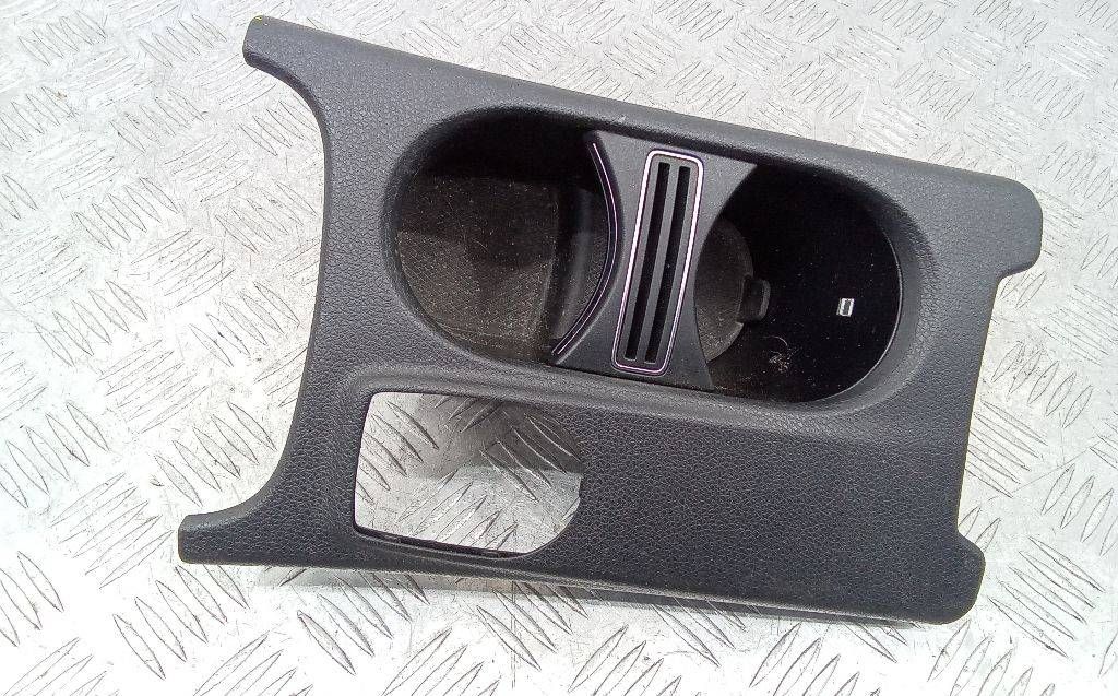 подстаканник Mercedes-Benz A-Класс W176 2013, A1766801610