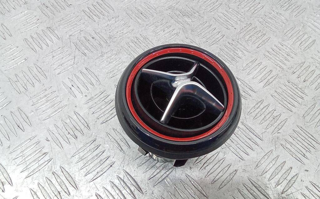 дефлектор обдува салона Mercedes-Benz A-Класс W176 2013, A1768301054