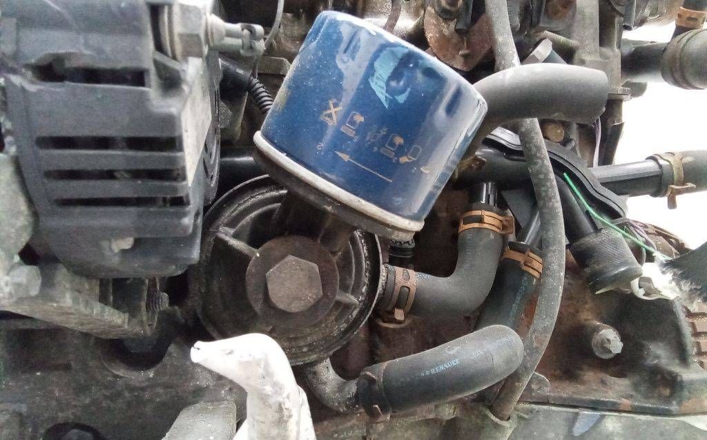 теплообменник масляного фильтра Renault Clio 2 поколение [рестайлинг] 2003, 1.5 л., дизель, МКПП, 8200068115
