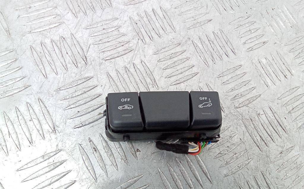 кнопка (выключатель) Mercedes-Benz A-Класс W176 2013, A1728208710