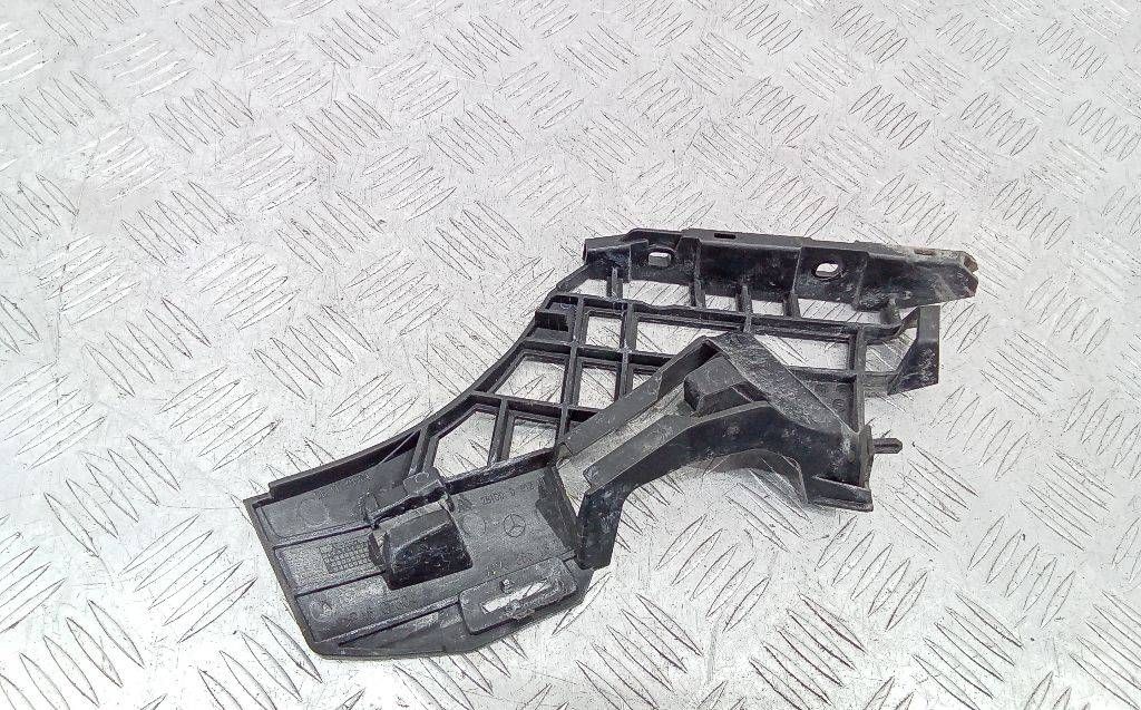 Крепление бампера переднего Mercedes-Benz A-Класс W176 2013, A1768851621