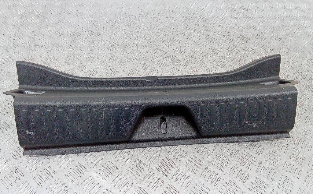 накладка внутренняя на заднюю панель кузова Mercedes-Benz A-Класс W176 2013, A1766900241