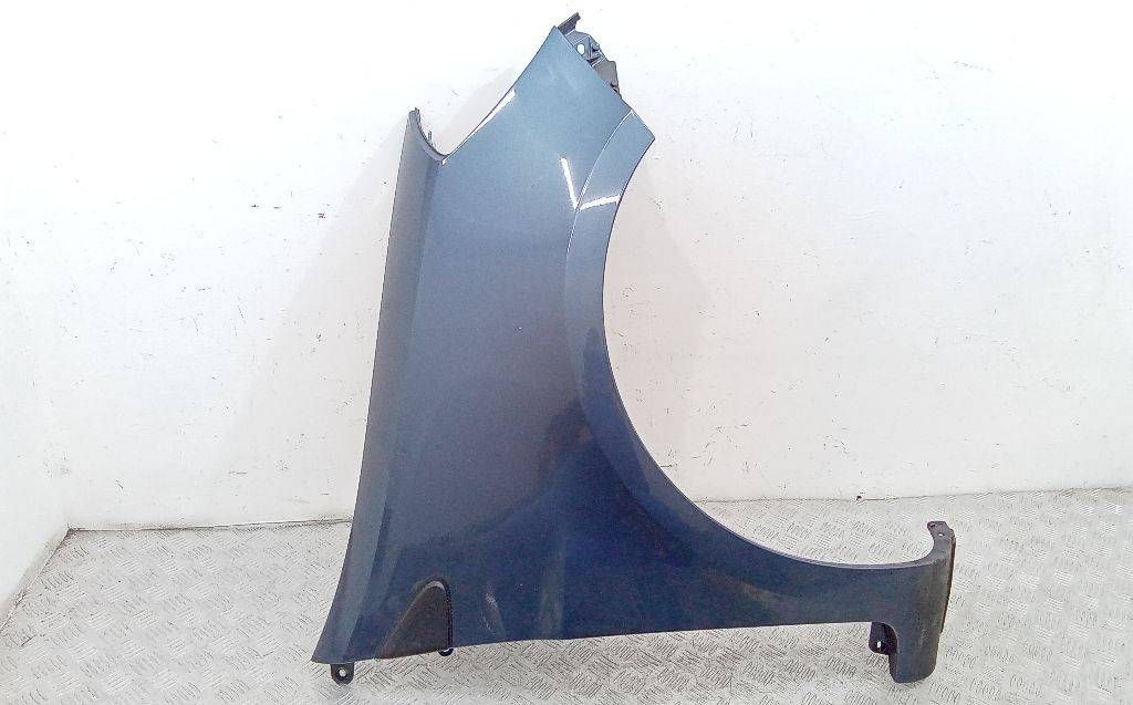 крыло переднее правое Renault Clio 3 поколение 2008, 8200256118
