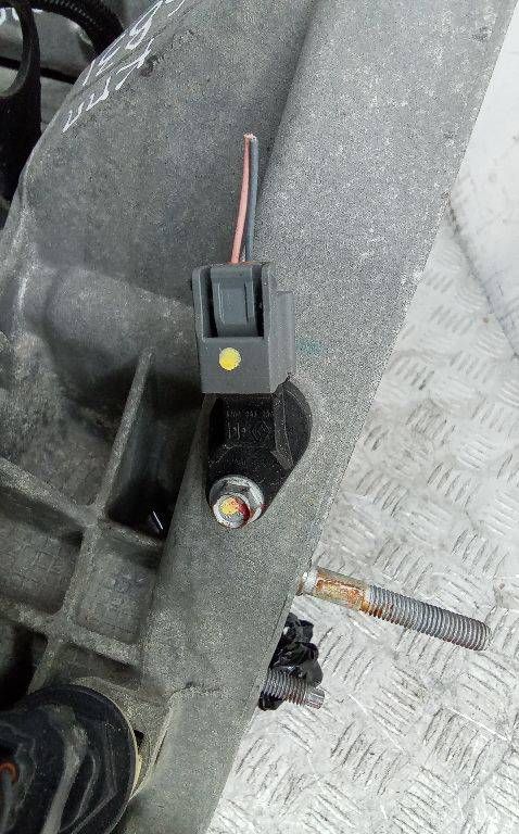 датчик коленвала Dacia Sandero 1 поколение 2011, 1.5 л., дизель, МКПП, 8200885209