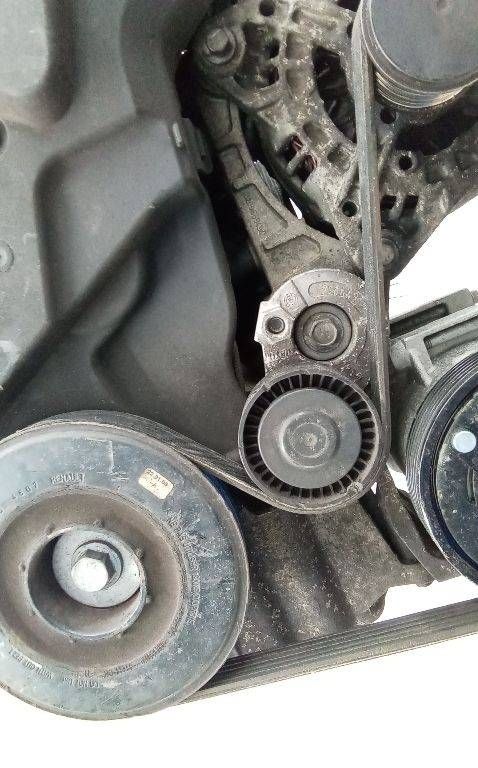 кронштейн генератора Renault Megane 3 поколение 2009, 1.5 л., дизель, МКПП, 8200669494