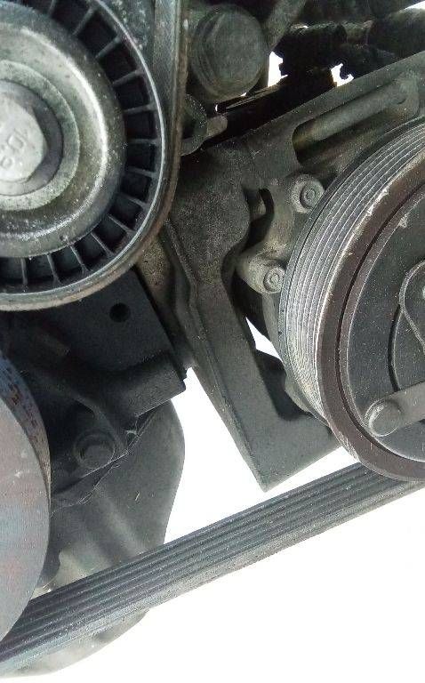 кронштейн компрессора кондиционера Peugeot 307 1 поколение [рестайлинг] 2008, 1.6 л., бензин, АКПП