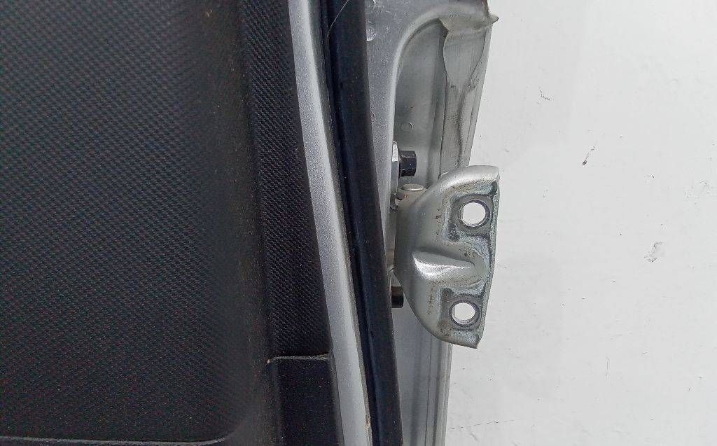 петля двери Hyundai i30 1 поколение 2008