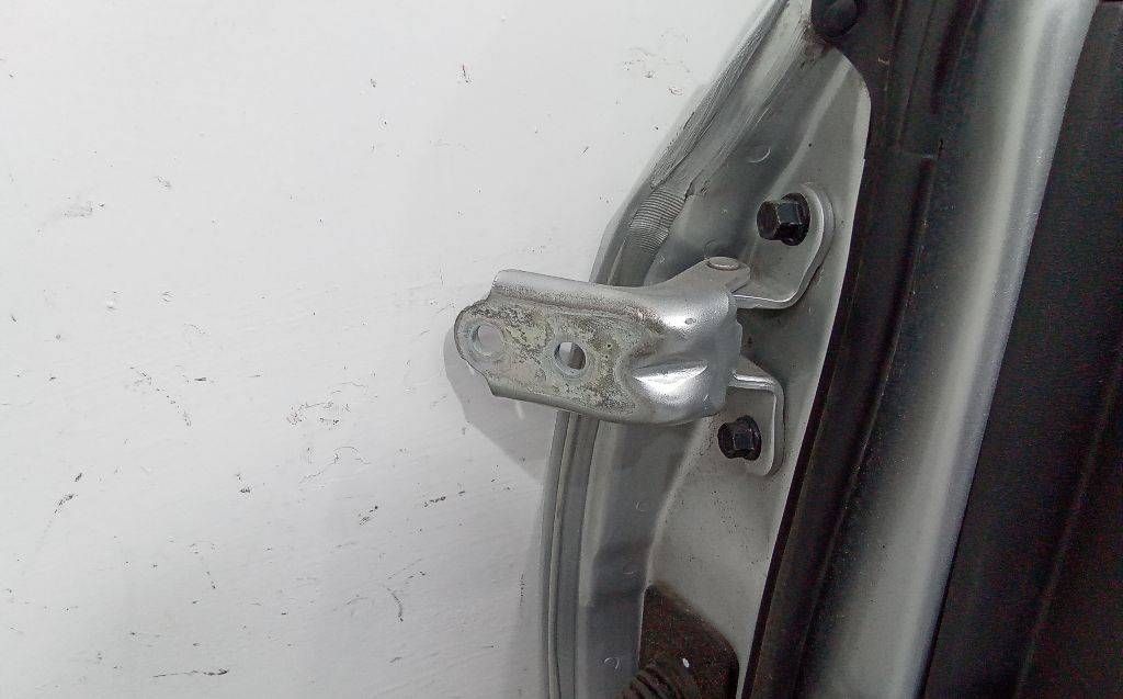 петля двери Hyundai i30 1 поколение 2008